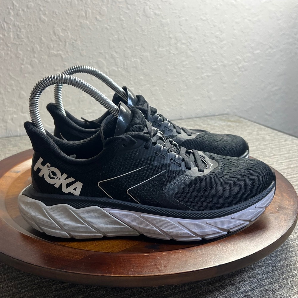 Hoka Arahi 5 Running Shoes Womens Black White Stability Sneakers 7B Black White